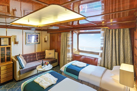 Kabine bzw. Suite auf dem Expeditionskreuzfahrtschiff MS Sea Spirit Superior Kabine Expeditions auf dem Schiff Sea Spirit bei einer Kreuzfahrt in der Arktis und Antarktis